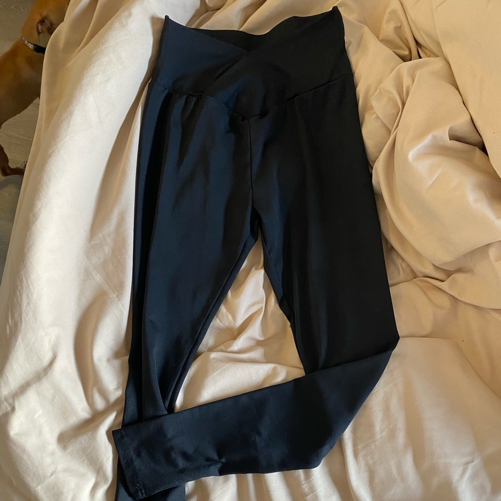 Cross leggings